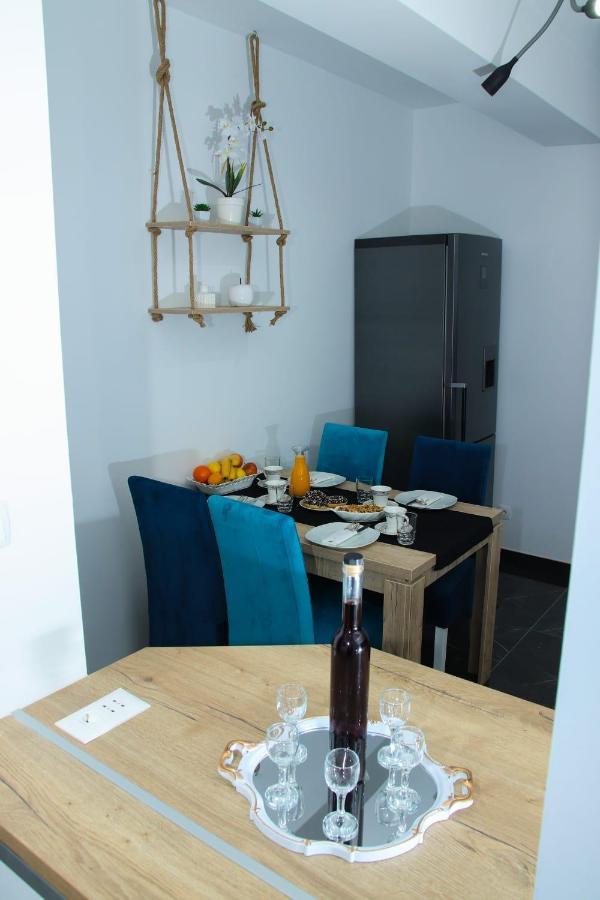 Apartman "Park" Ливно Екстериор снимка